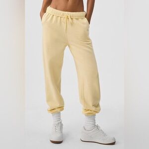 Alo Accolade Sweatpant - Lemon Ice